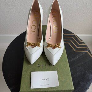 Gucci Malaga Kid Leather Pump in Mystic White